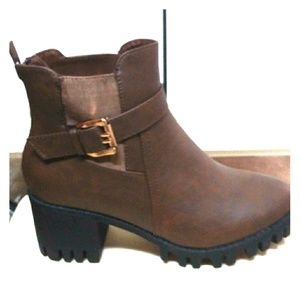 New WOMEN'S STYLISH ANKLE BOOT W/BACK ZIPPER-BROWN